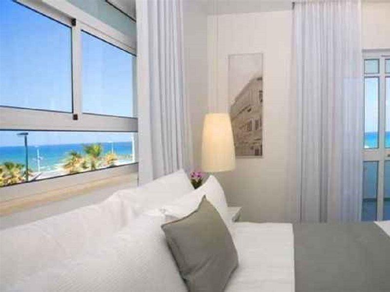 Olive Gordon By The Beach Tel-Aviv Extérieur photo