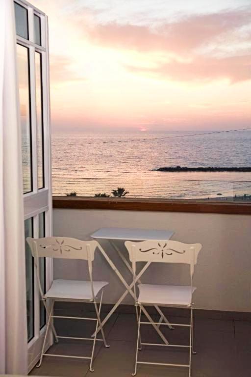 Olive Gordon By The Beach Tel-Aviv Extérieur photo